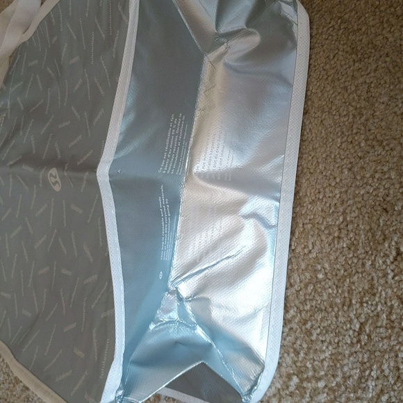 New Lululemon Large Silver & White Reusable Tote - Picture 3 of 5
